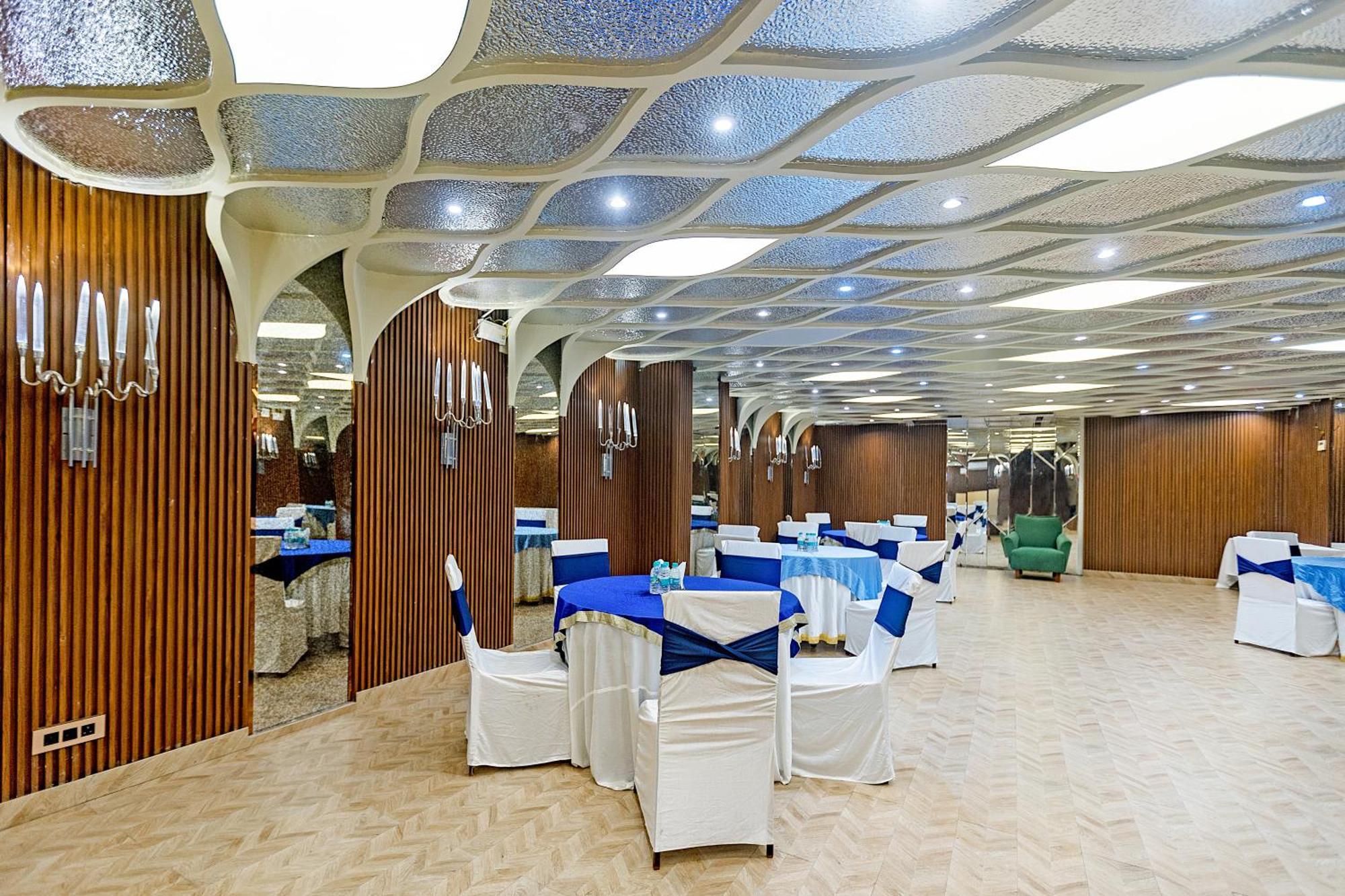 The Grand Vikalp By Saga Hotels New Delhi Exteriör bild