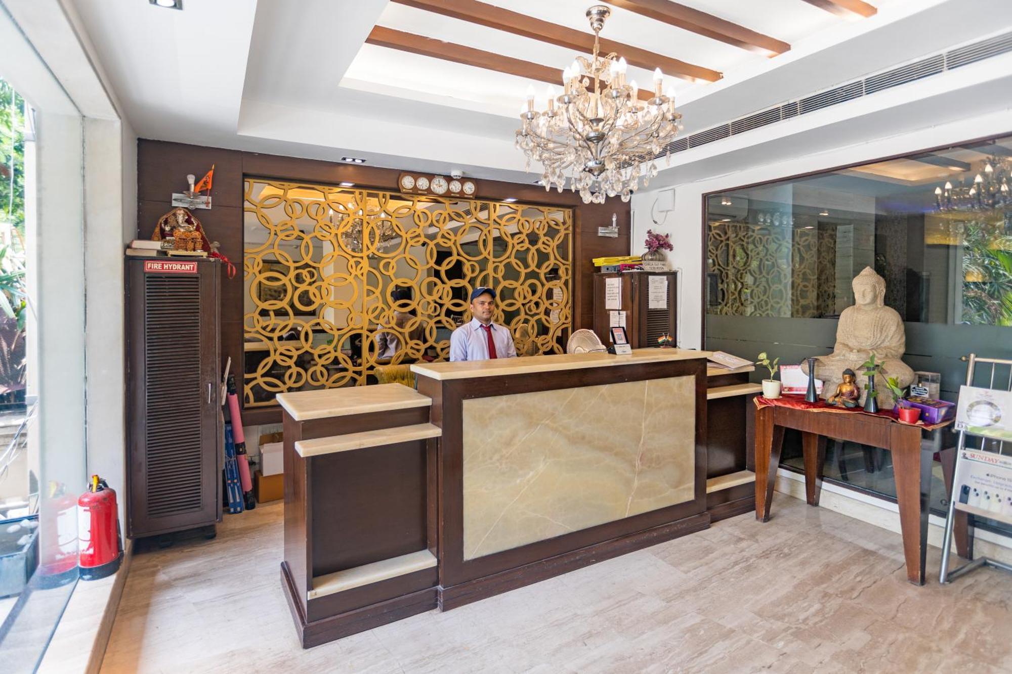 The Grand Vikalp By Saga Hotels New Delhi Exteriör bild