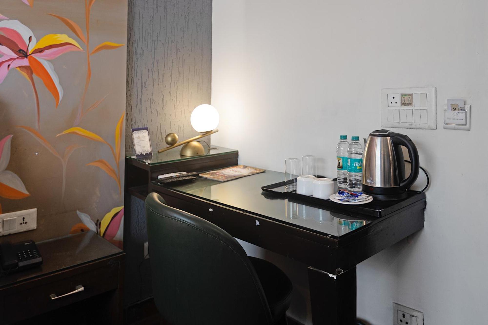 The Grand Vikalp By Saga Hotels New Delhi Exteriör bild
