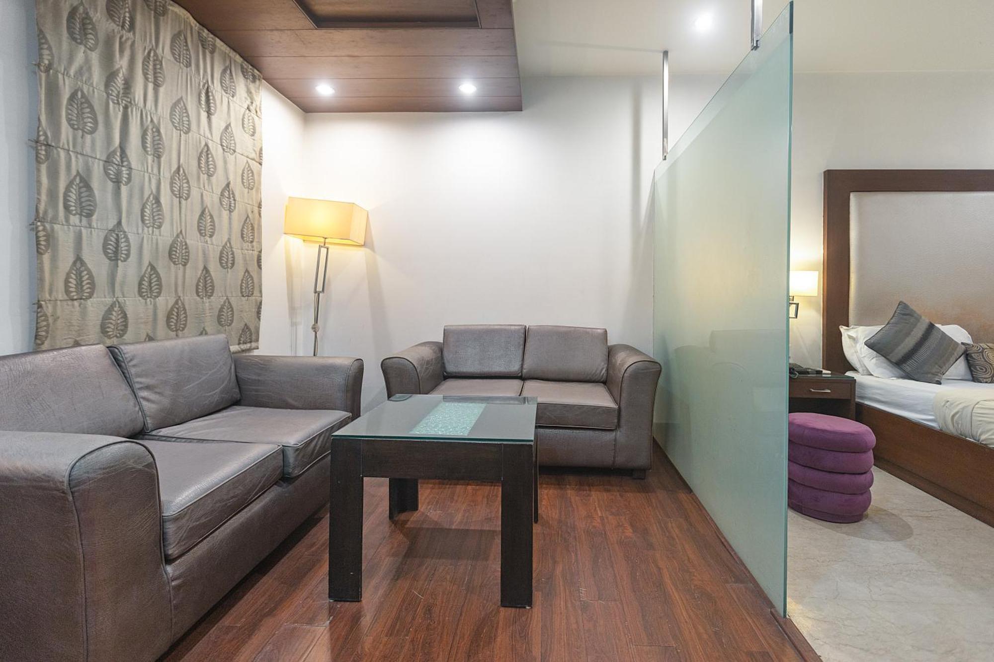 The Grand Vikalp By Saga Hotels New Delhi Exteriör bild