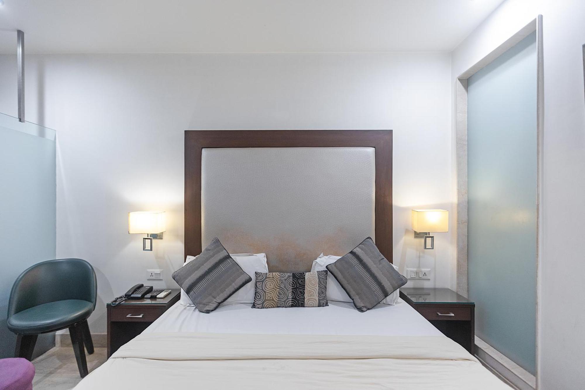 The Grand Vikalp By Saga Hotels New Delhi Exteriör bild