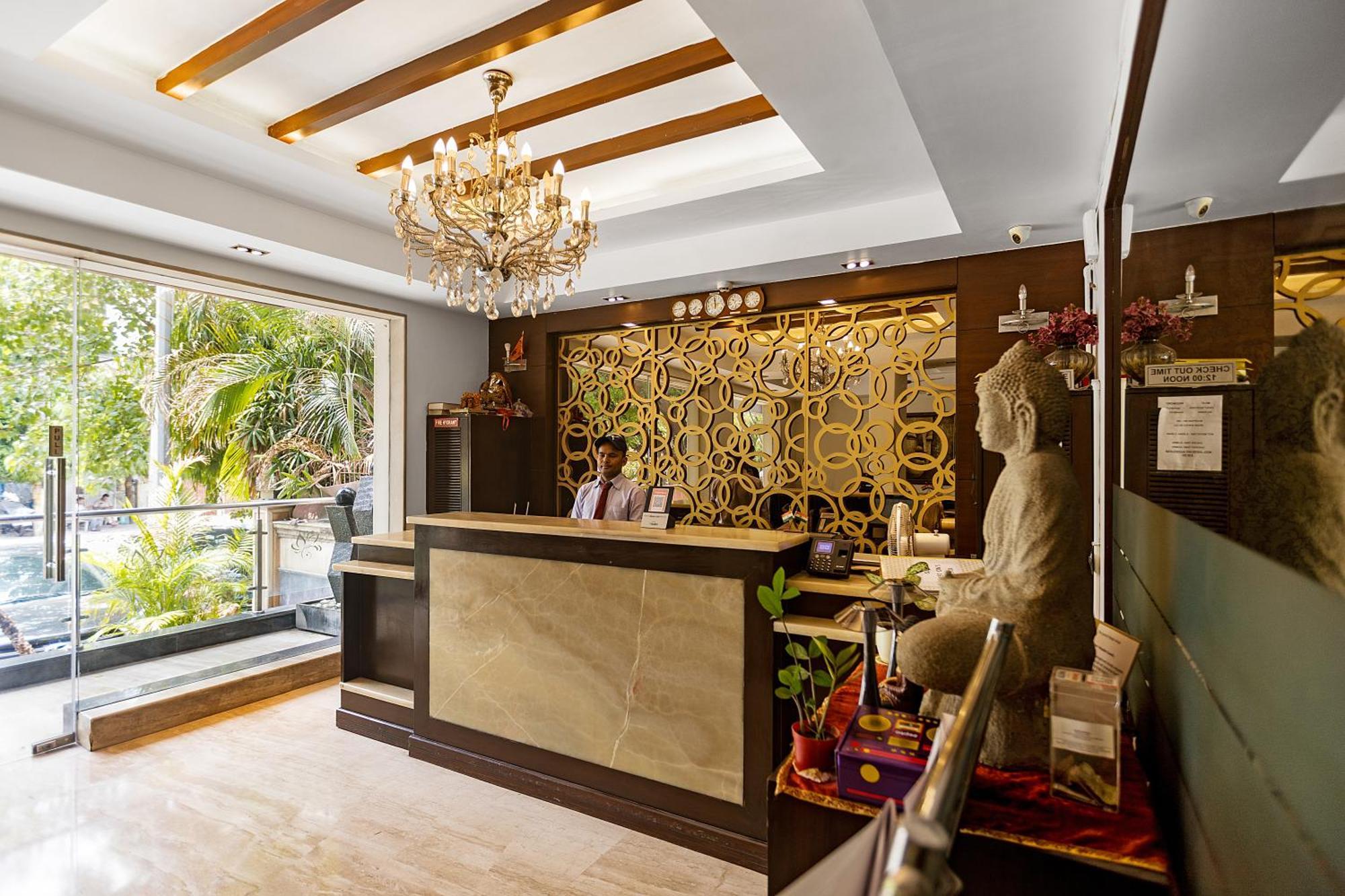 The Grand Vikalp By Saga Hotels New Delhi Exteriör bild