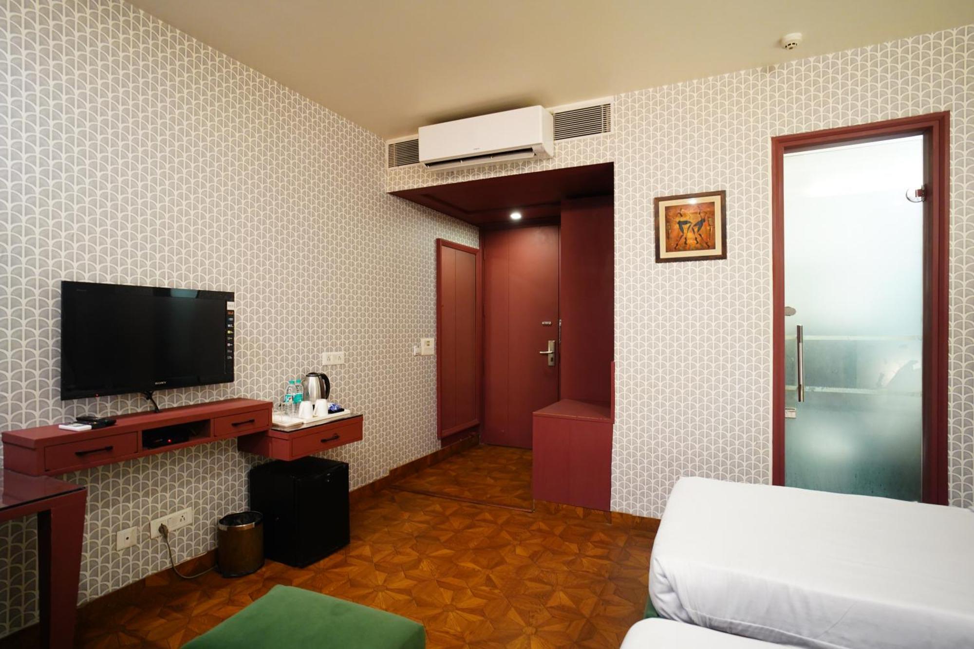 The Grand Vikalp By Saga Hotels New Delhi Exteriör bild