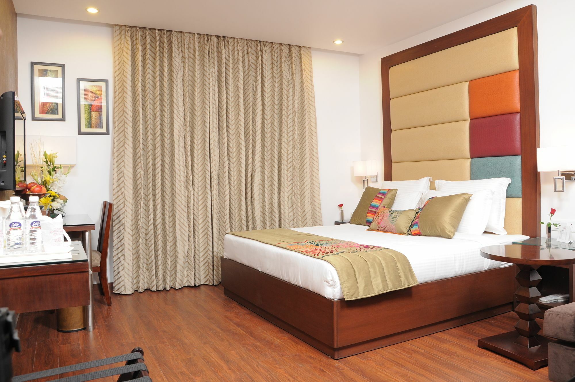 The Grand Vikalp By Saga Hotels New Delhi Exteriör bild